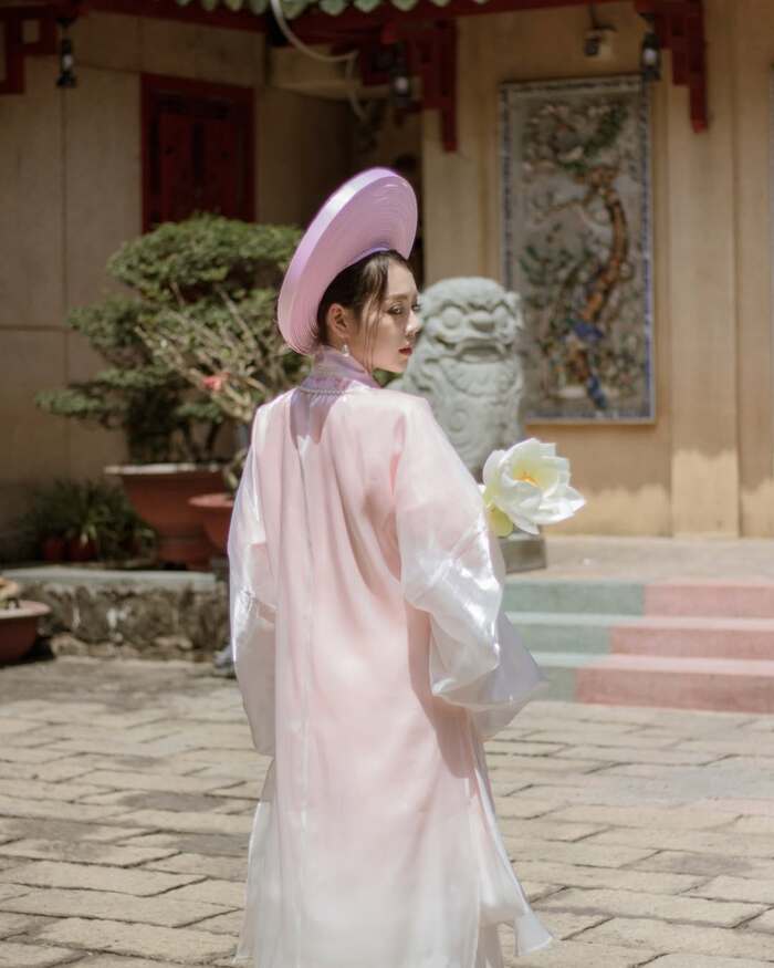 Địa điểm chụp ảnh áo dài đẹp ở TP HCM - Lăng Ông Bà Chiểu