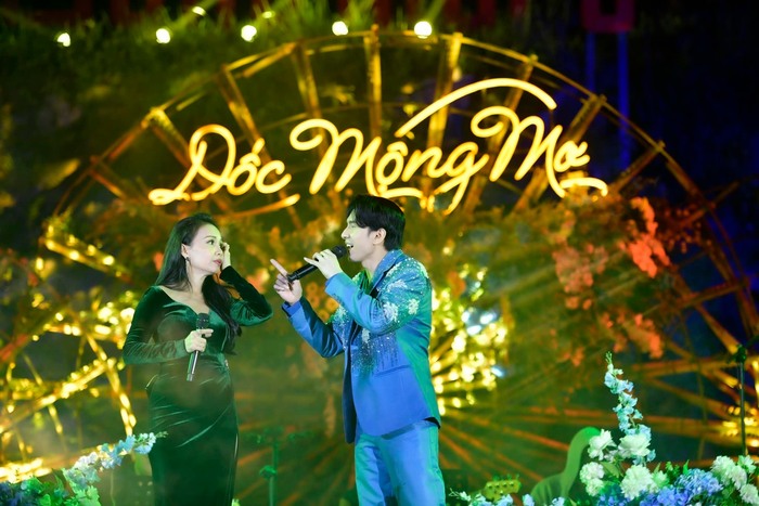 Du lịch tháng 12 ở núi bà Đen Tây Ninh thưởng thức đêm nhạc ấn tượng của ca sĩ Đan Trường và Cẩm Ly