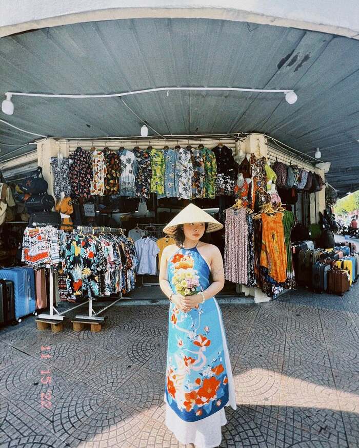 Kinh nghiệm mua sắm chợ Bến Thành TP HCM - Mua sắm tại chợ 
