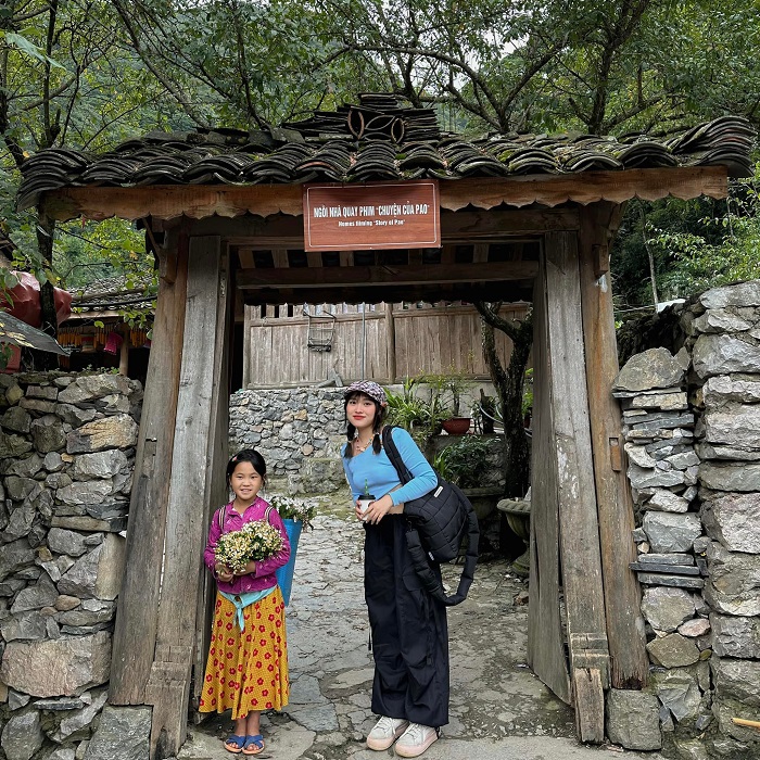 Check in phim trường Chuyện của Pao khi lên lịch trình du lịch Hà Giang 3 ngày 2 đêm