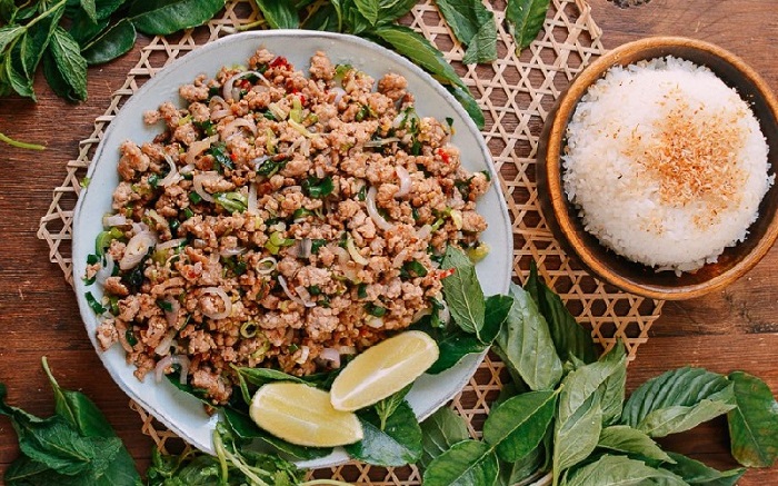 Du lịch Lào - đặc sản Larb