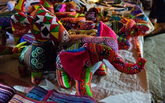 Du lịch Lào - mua quà gì