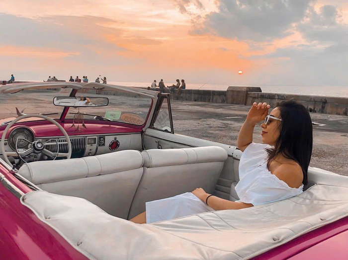 Phố đi dạo Malecon ở phố cổ Havana Cuba