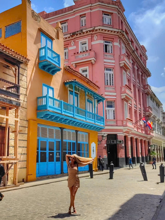 Tham quan những ngôi nhà rực rỡ ở phố cổ Havana Cuba