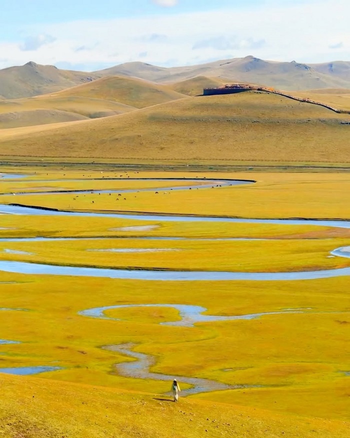 Hulunbuir là một trong những thảo nguyên đẹp nhất Trung Quốc bốn mùa đều đẹp