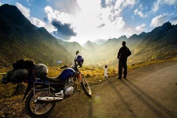 Tropic Riders dẫn lối khám phá miền Bắc hùng vĩ với North Vietnam Motorbike Tours