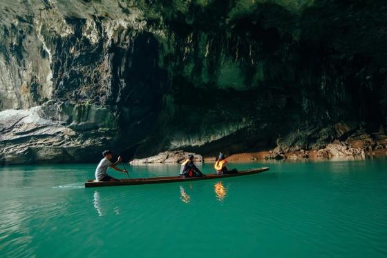Hang Xe Bang Fai Lào: Điểm đến kỳ vỹ chẳng kém gì hang Sơn Đoòng Việt Nam