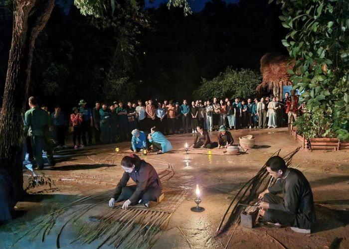 Tour đêm 'Trăng chiến khu' tại Địa đạo Củ Chi