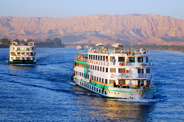 Trong lịch trình du lịch Ai Cập 8N7Đ, du khách trải nghiệm du thuyền trên sông Nile - Ảnh: Bazan Travel