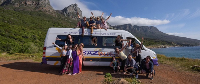 Baz Bus là phương tiện di chuyển cho phép du khách dừng bất cứ ở địa điểm tham quan ở Nam Phi - Ảnh: Cape Town Tourism 